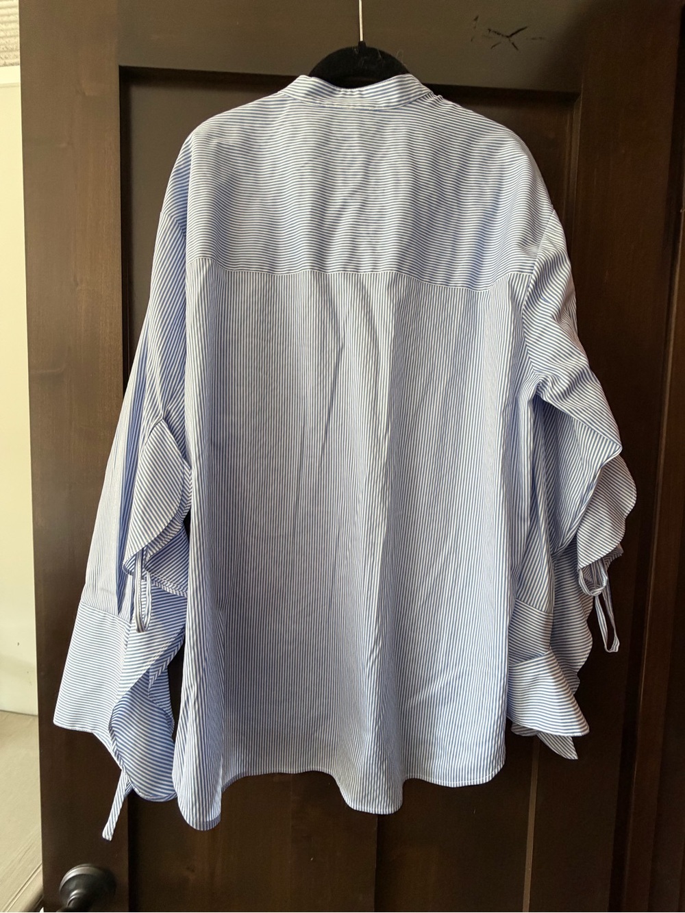 Trouvé NWT Blue White Striped Band Collar Blouse Ruffle Tie Sleeve Large - Picture 5 of 6